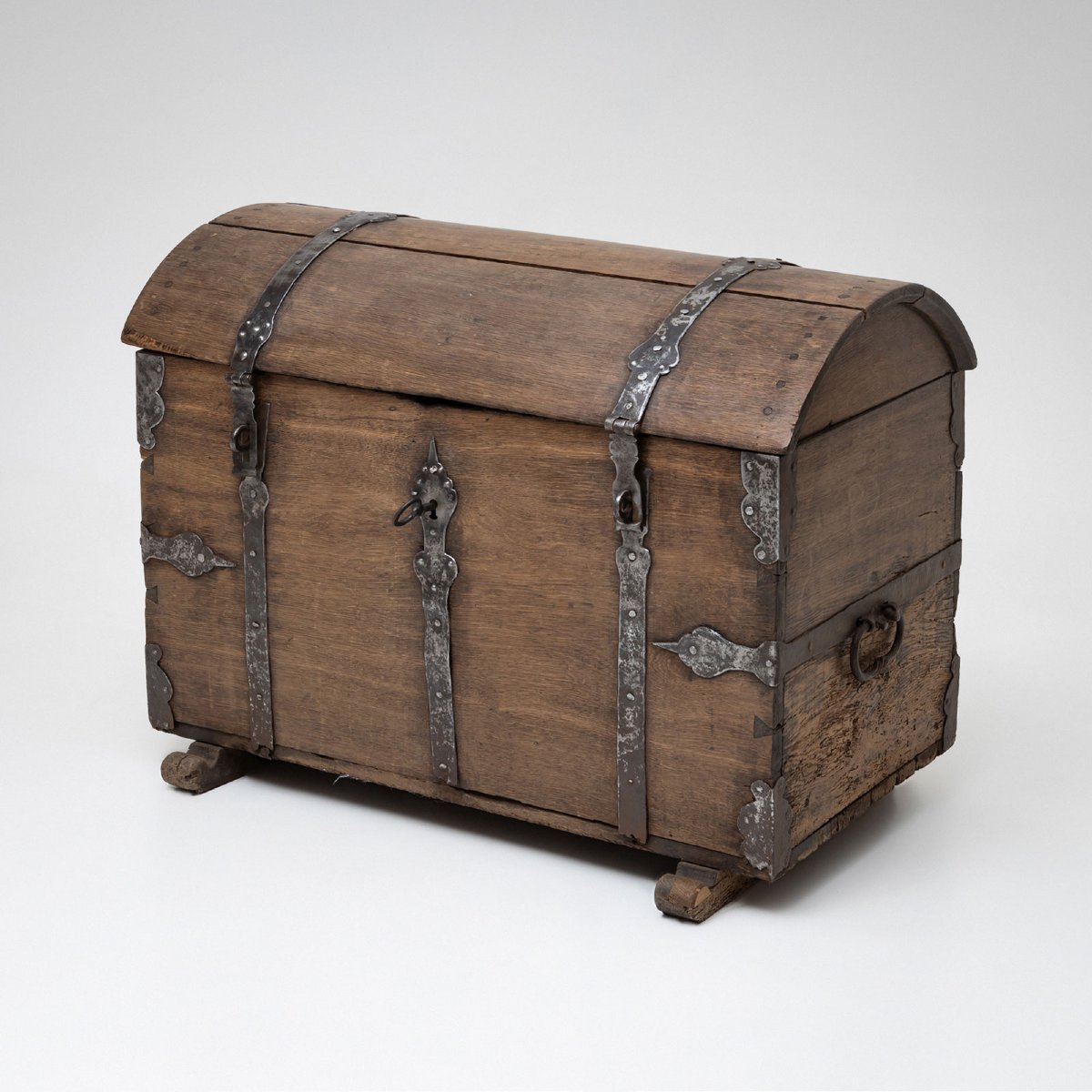 Baroque Chest With Domed Lid, First Half Of The 18th Century-photo-3