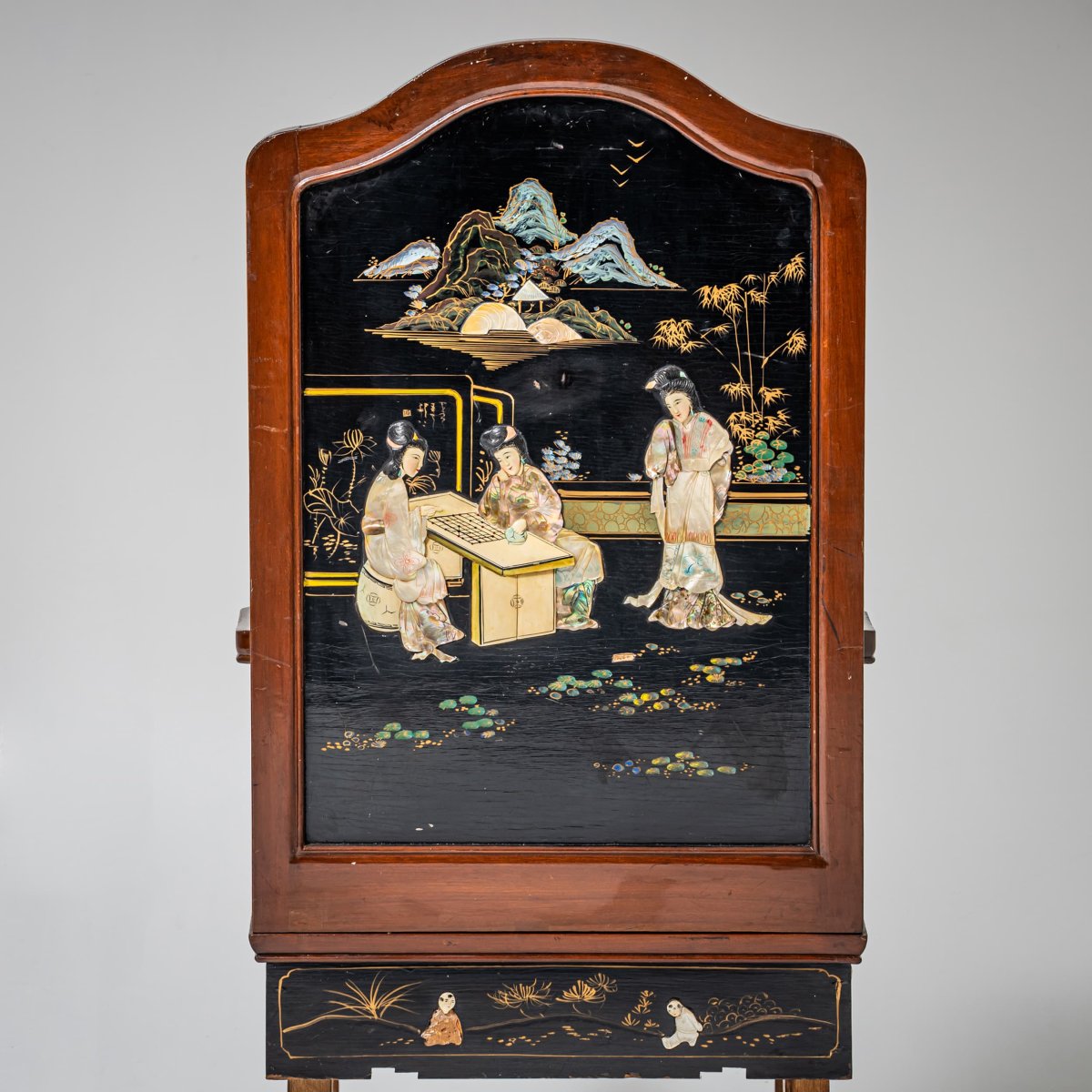 Fauteuil avec décor laqué chinoiserie, probablement début du XXe siècle-photo-3