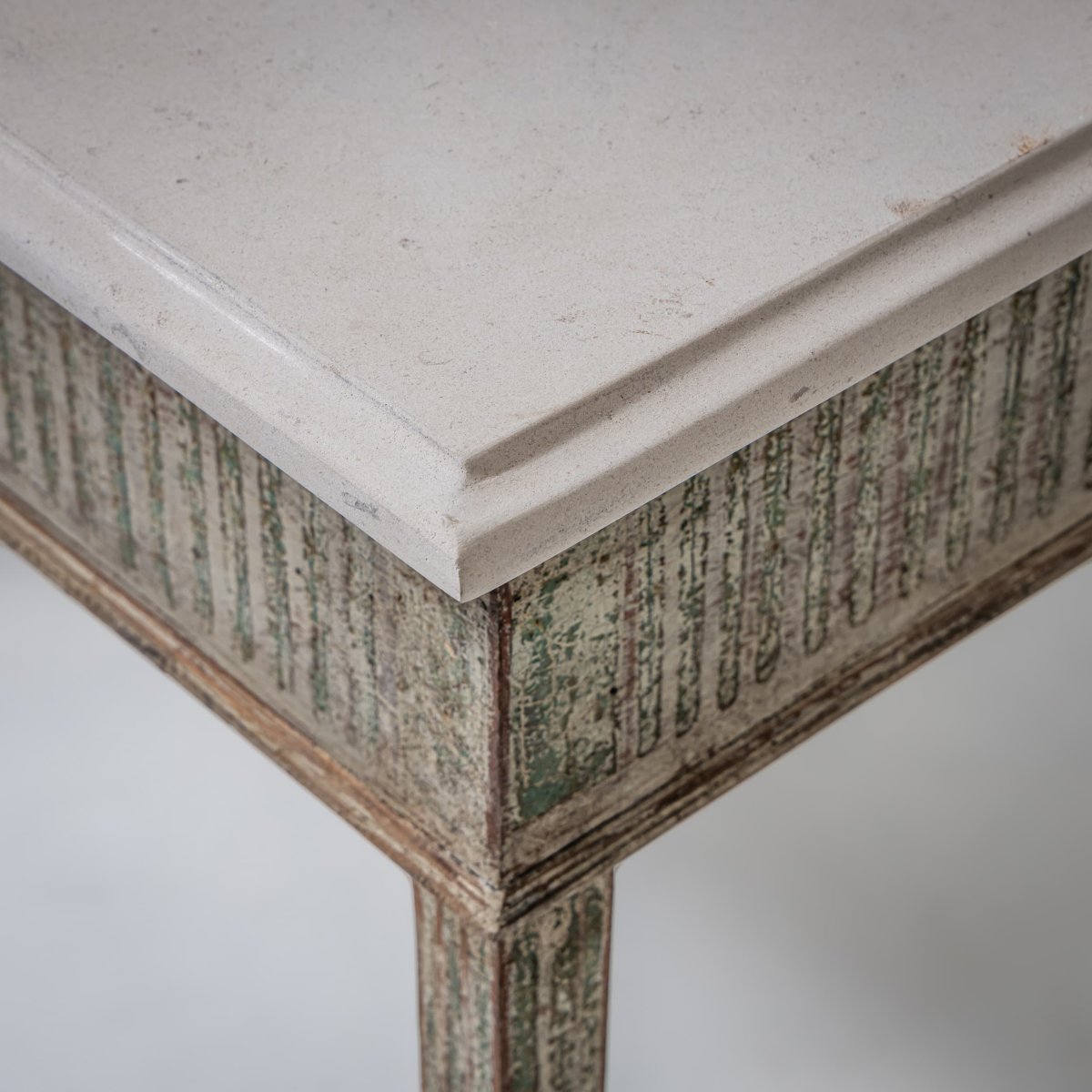 Paire de consoles de style Louis XVI avec plateaux en pierre moulée, XXe siècle-photo-4