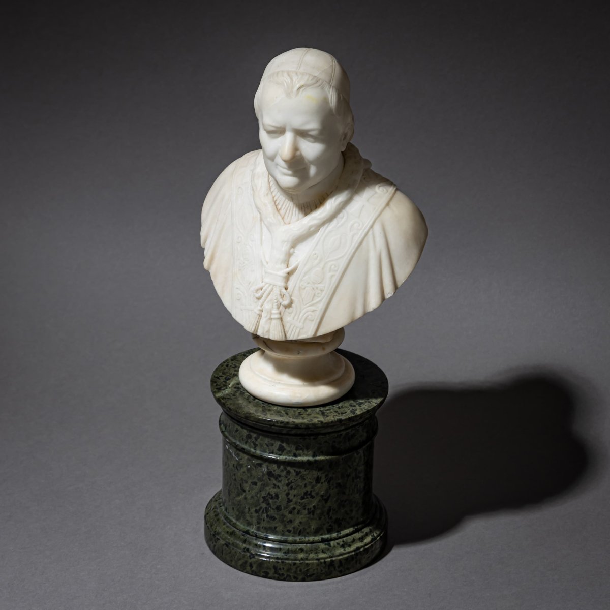 Buste en marbre du pape Pie IX sur un socle serpentine, Rome, vers 1846/47-photo-6