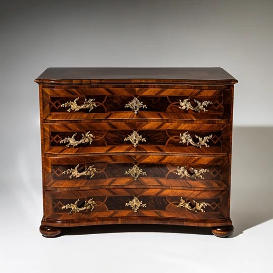 Commode baroque, milieu du XVIIIe siècle