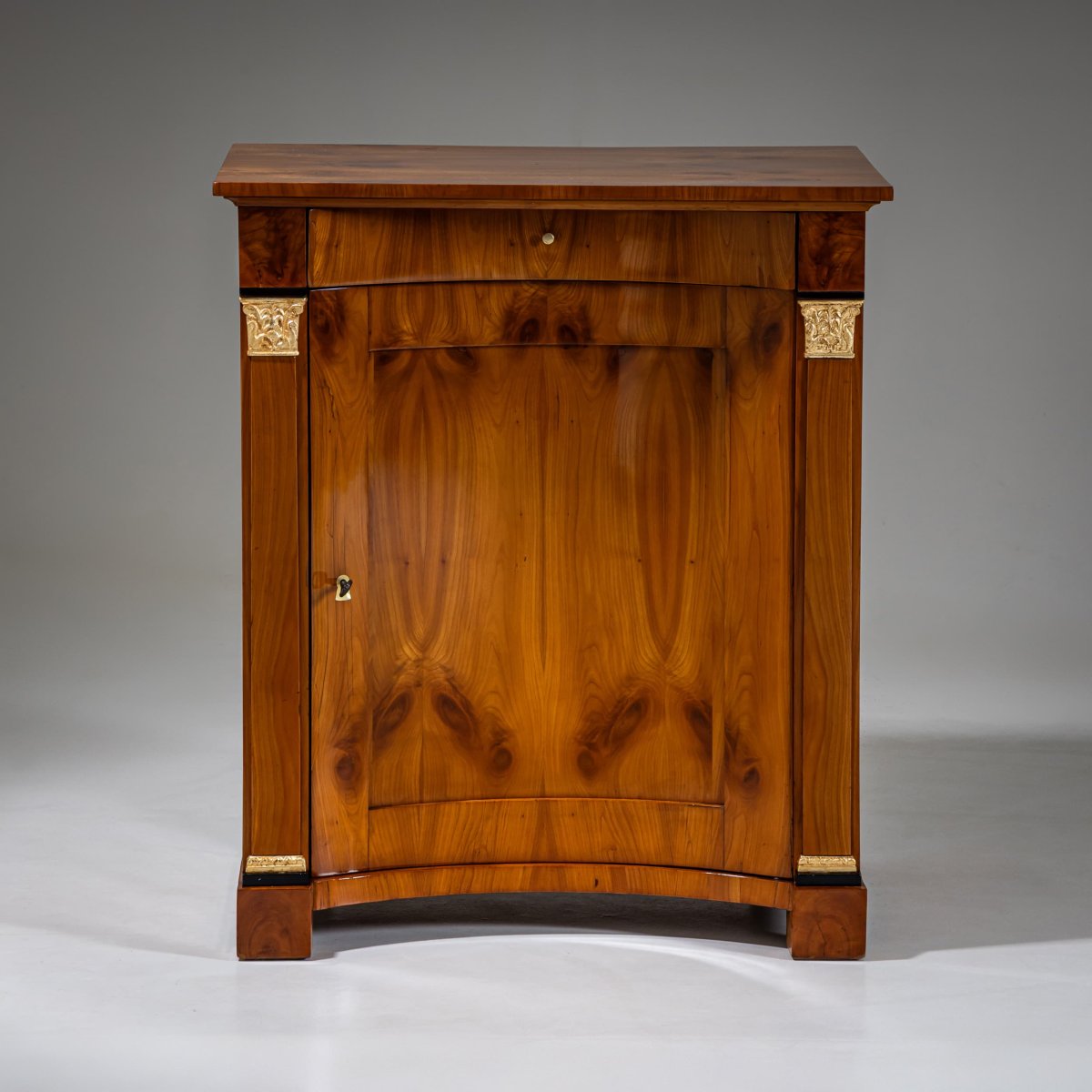 Biedermeier Half-wardrobe With Pilasters, Circa 1820-photo-3