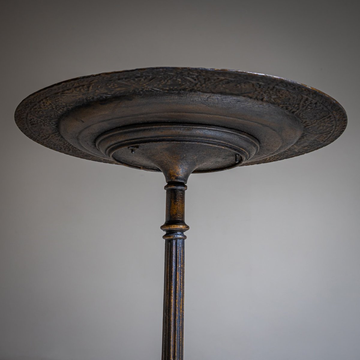 Guéridon en fer forgé avec décor de houx, XIXe siècle-photo-2