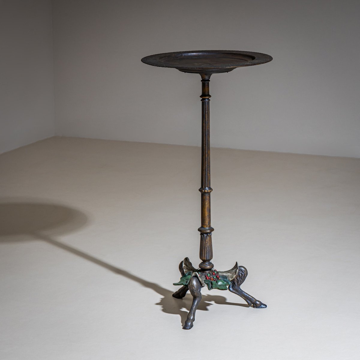 Guéridon en fer forgé avec décor de houx, XIXe siècle-photo-3