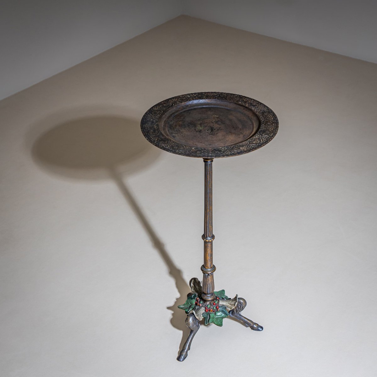 Guéridon en fer forgé avec décor de houx, XIXe siècle-photo-4