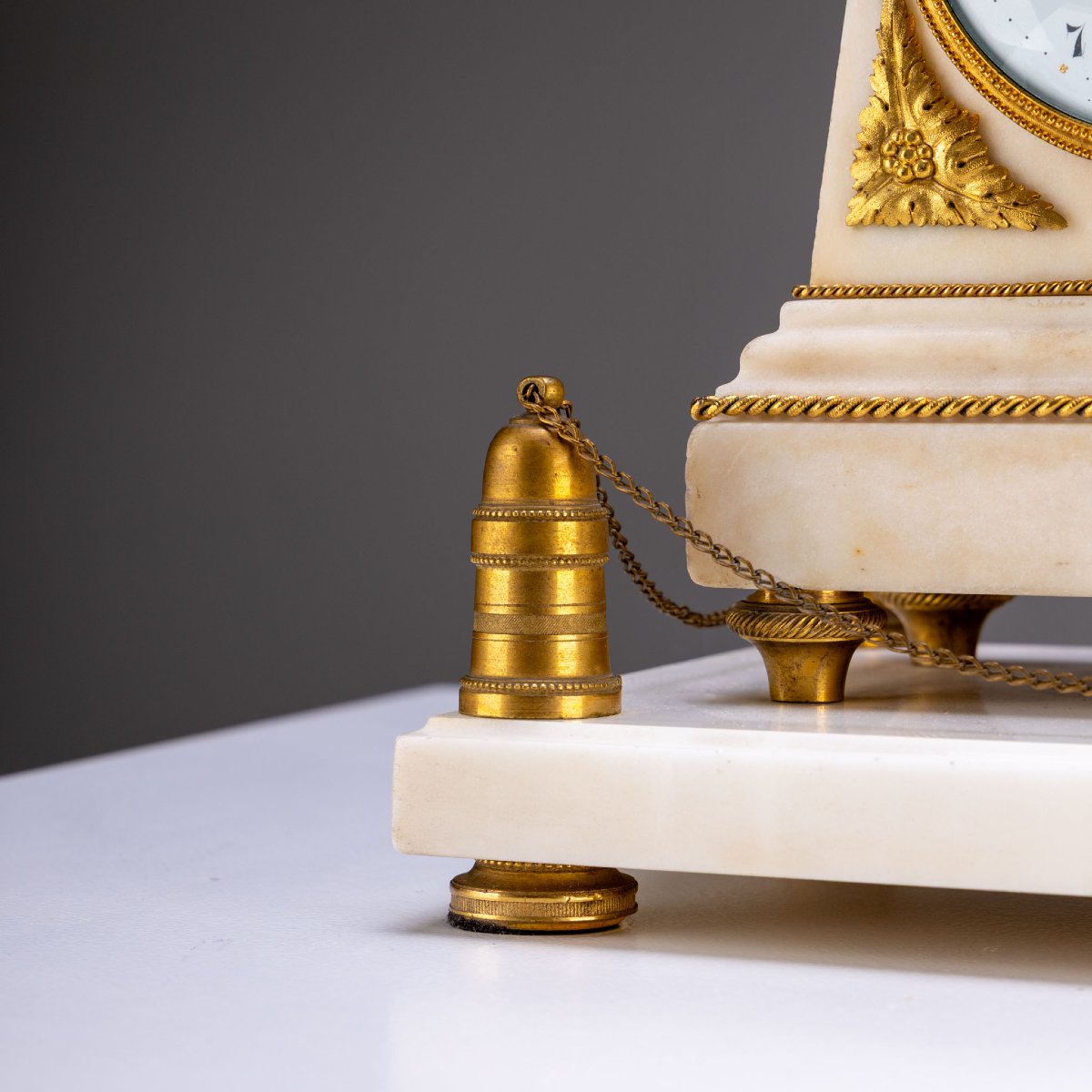 Horloge obélisque Louis XVI, signée Roque à Paris, vers 1780-photo-2