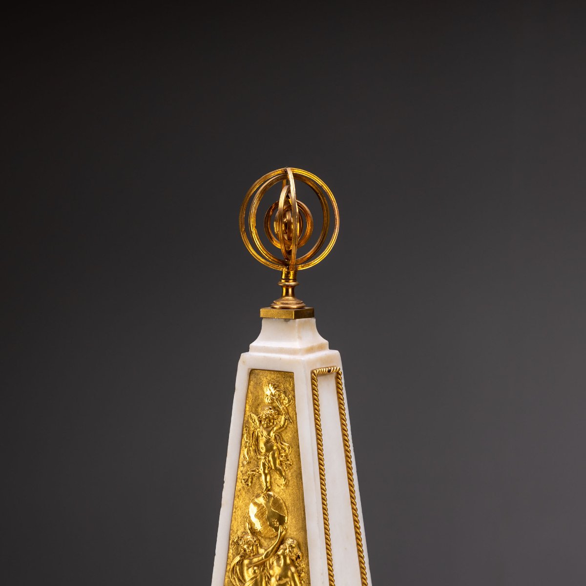 Horloge obélisque Louis XVI, signée Roque à Paris, vers 1780-photo-7