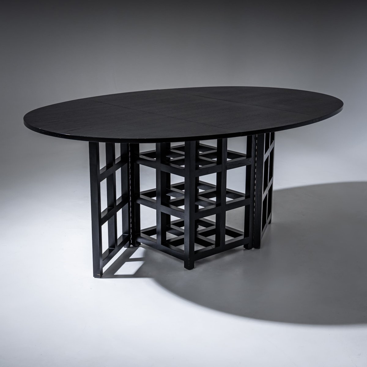 Ensemble de salle à manger, modèle Ingram, par Charles Rennie Mackintosh, édition Cassina, Ital-photo-3