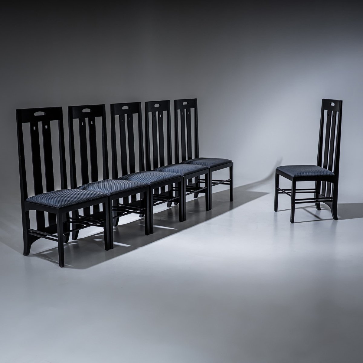 Ensemble de salle à manger, modèle Ingram, par Charles Rennie Mackintosh, édition Cassina, Ital-photo-5