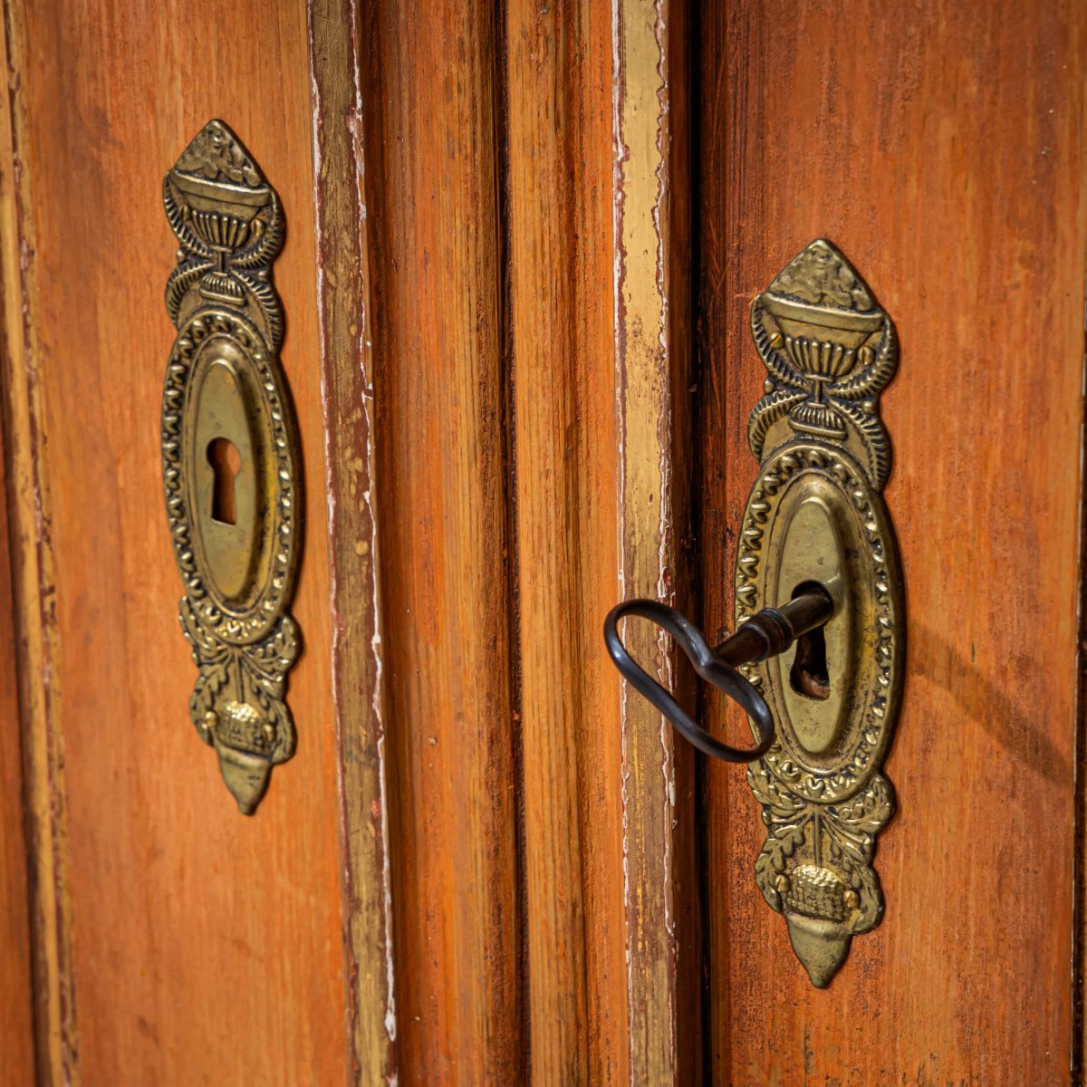 Red Wardrobe From Bremen "sonnenschrank", Northern Germany, Early 19th Century-photo-3