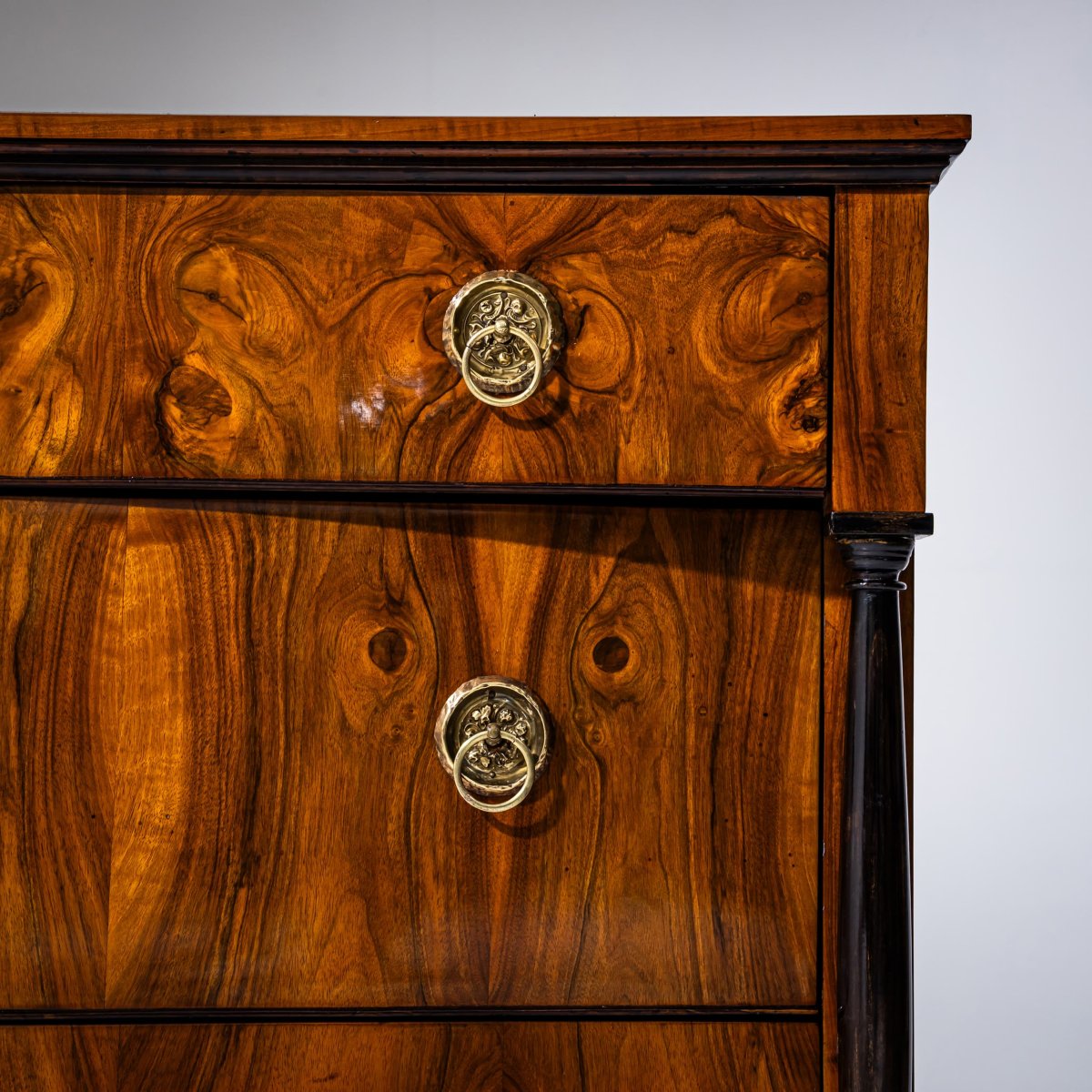 Biedermeier Walnut Chest Of Drawers, Circa 1830-photo-2