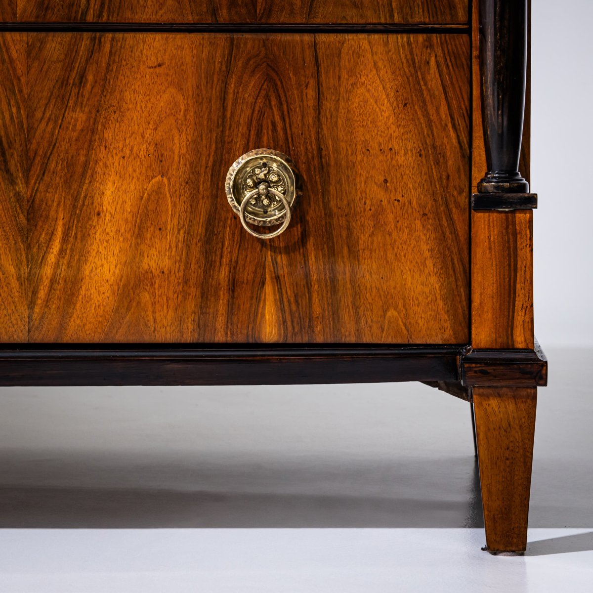 Biedermeier Walnut Chest Of Drawers, Circa 1830-photo-4