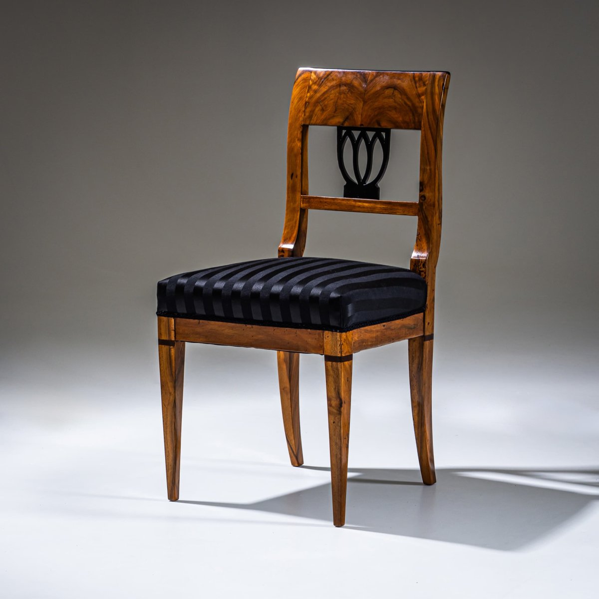 Ensemble de trois chaises Biedermeier, sud de l'Allemagne, vers 1820-photo-4