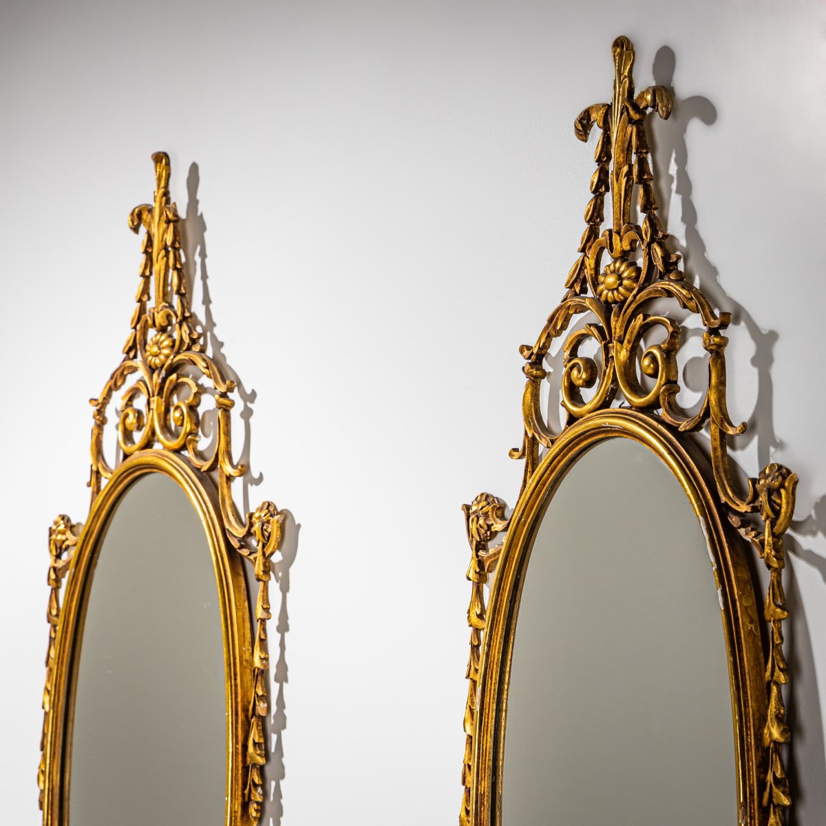 Pair Of Oval Wall Mirrors In Gilded Wood, Italy, Mid-20th Century-photo-4