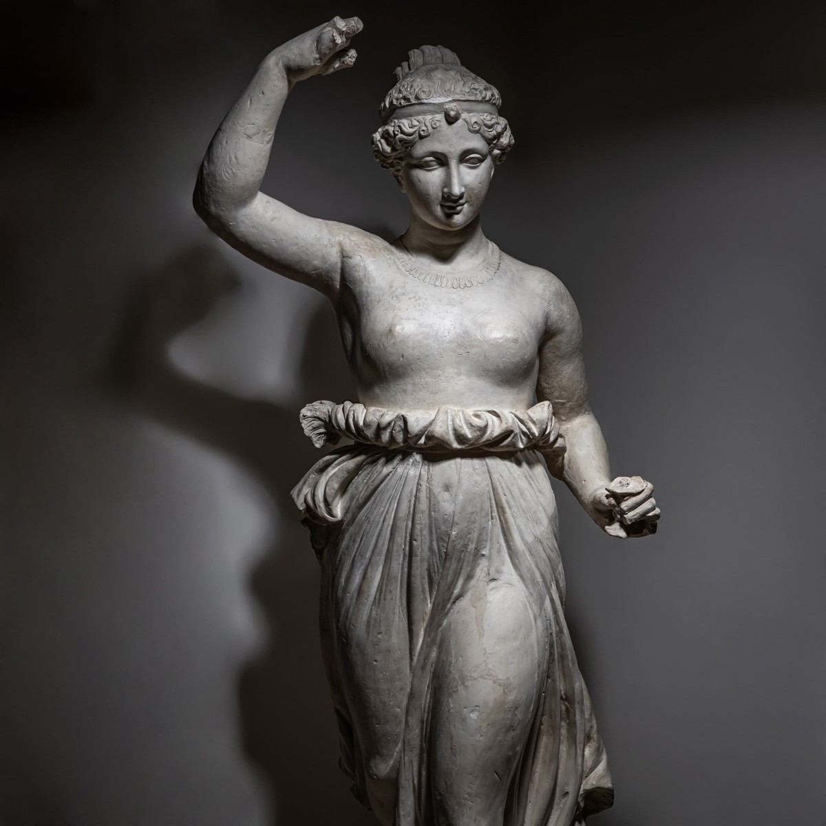 Figurine en plâtre représentant Hébé, Italie, vers 1880