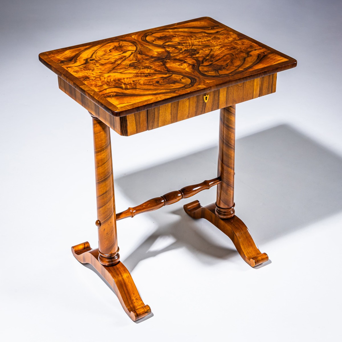 Table à couture Biedermeier, vers 1830-1840