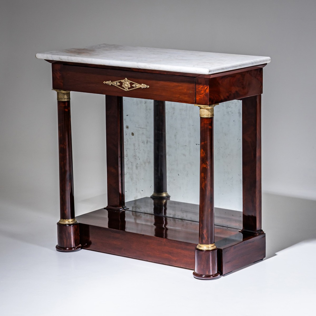 Console murale Empire avec plateau en marbre, début du XIXe siècle
