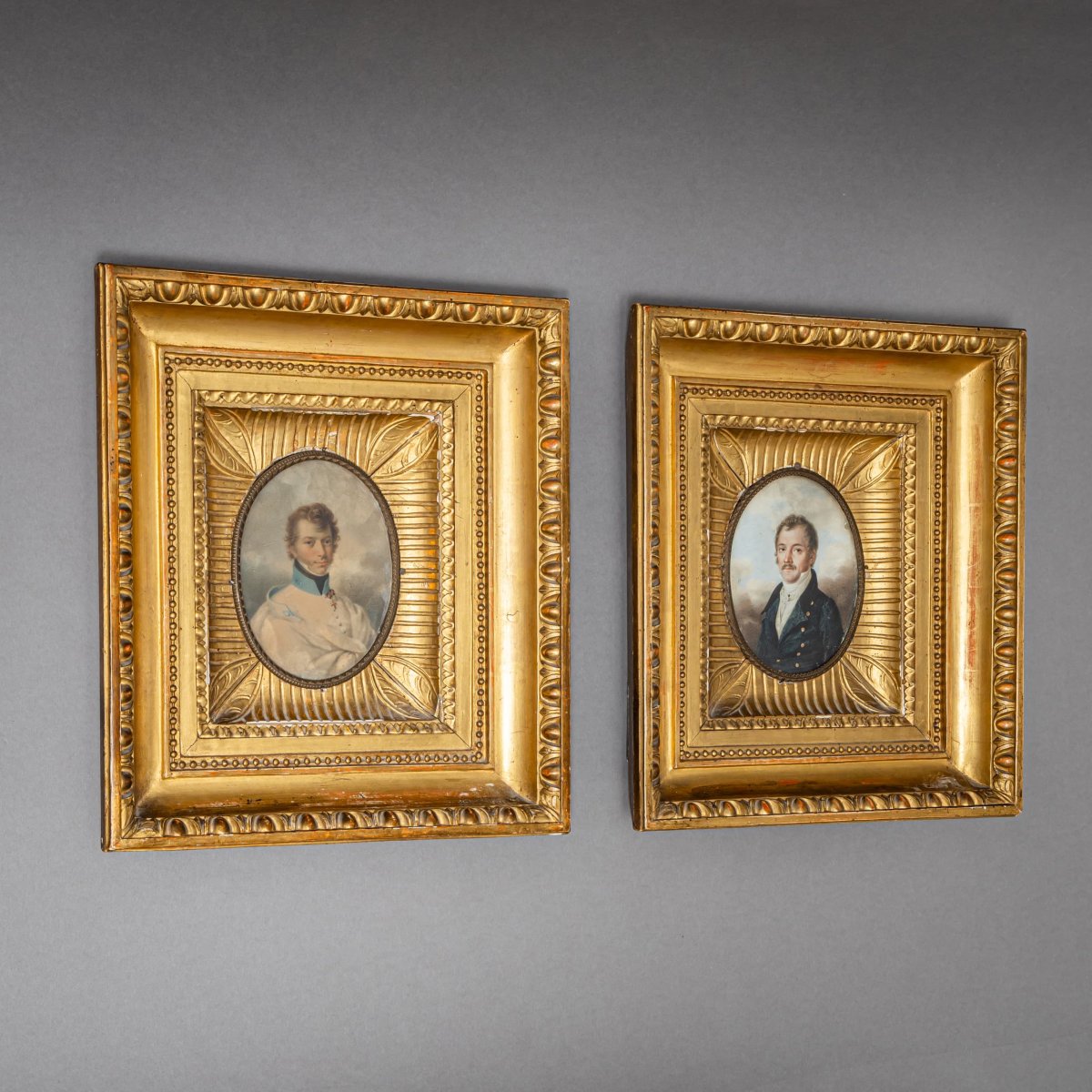 Paire de portraits miniatures de gentlemen de style Biedermeier, première moitié du XIXe siècle-photo-3