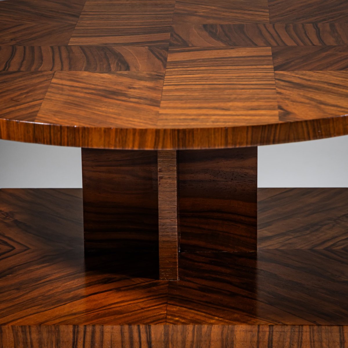 Table d'appoint Art déco en noyer, probablement d'Allemagne, années 1930-photo-4