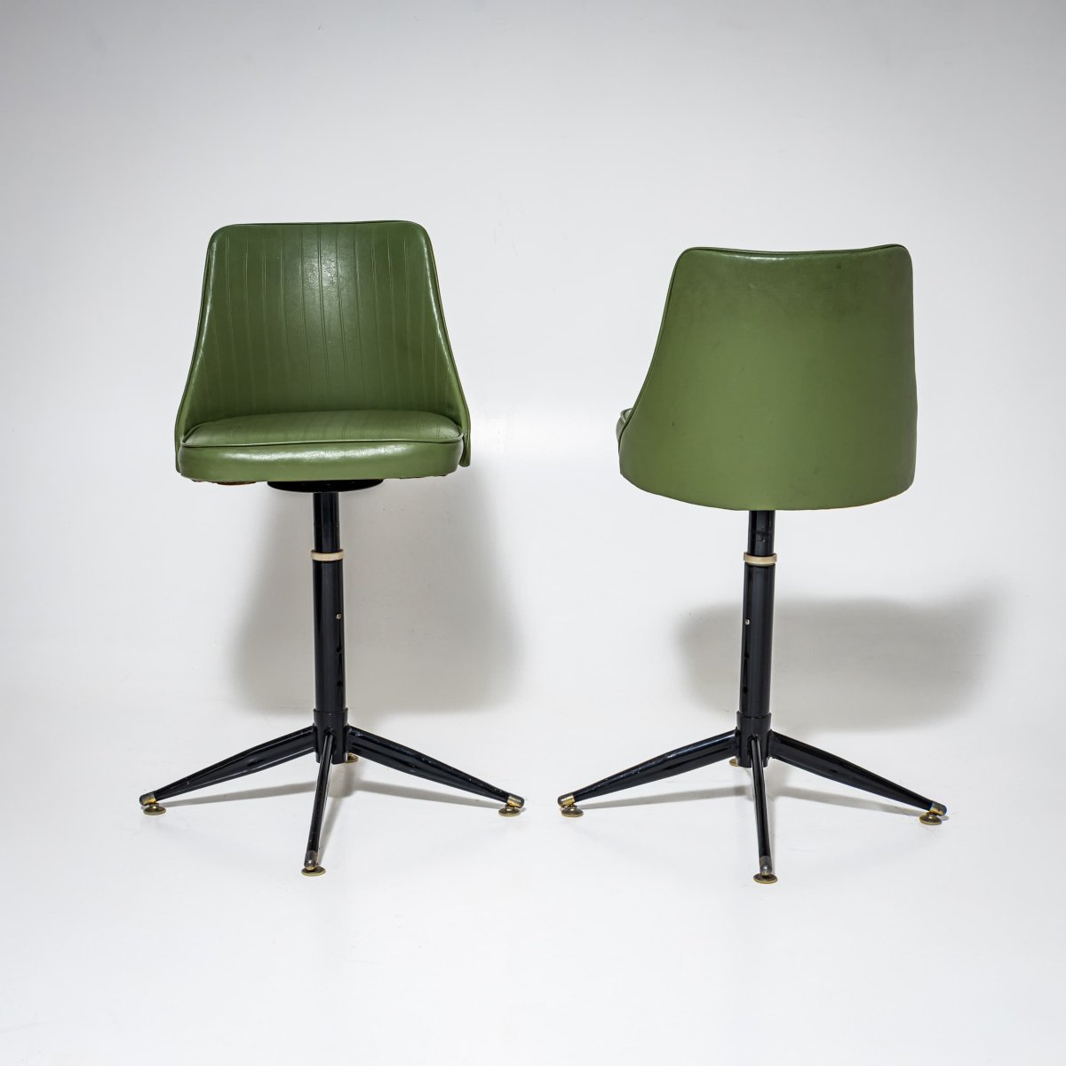 Lot de quatre tabourets de bar du milieu du siècle, probablement d'origine italienne-photo-3