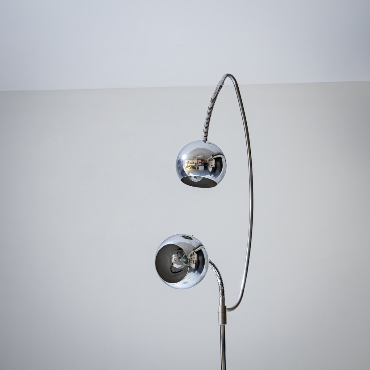 Lampadaire en chrome, probablement d'Italie, milieu du XXe siècle-photo-2