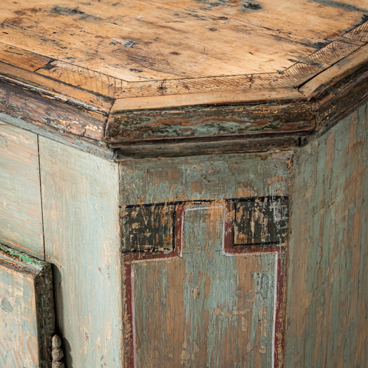 Petite armoire baroque peinte à la main, première moitié du XVIIIe siècle-photo-3