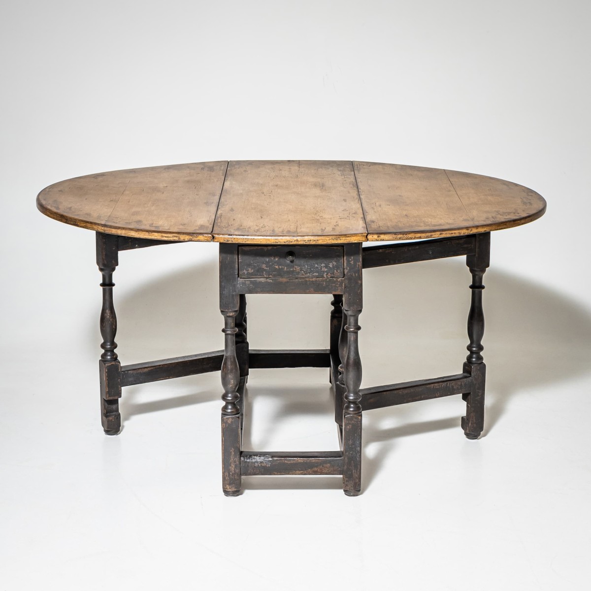 Table à abattants anglaise, milieu du XIXe siècle