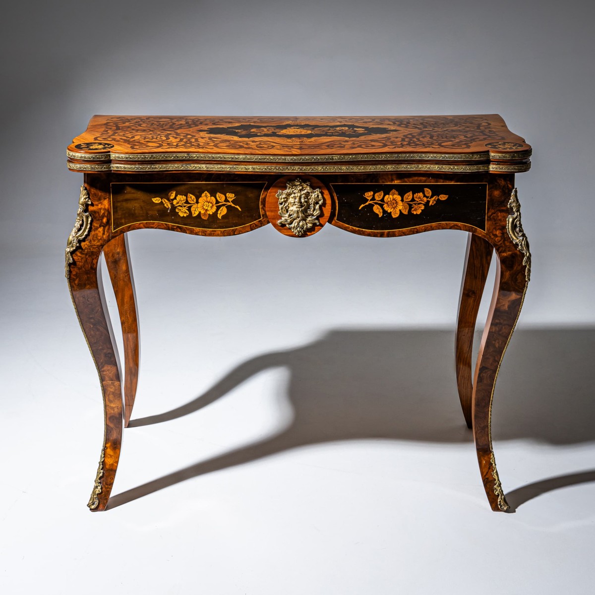 Table de jeu Napoléon III, France, fin du XIXe siècle