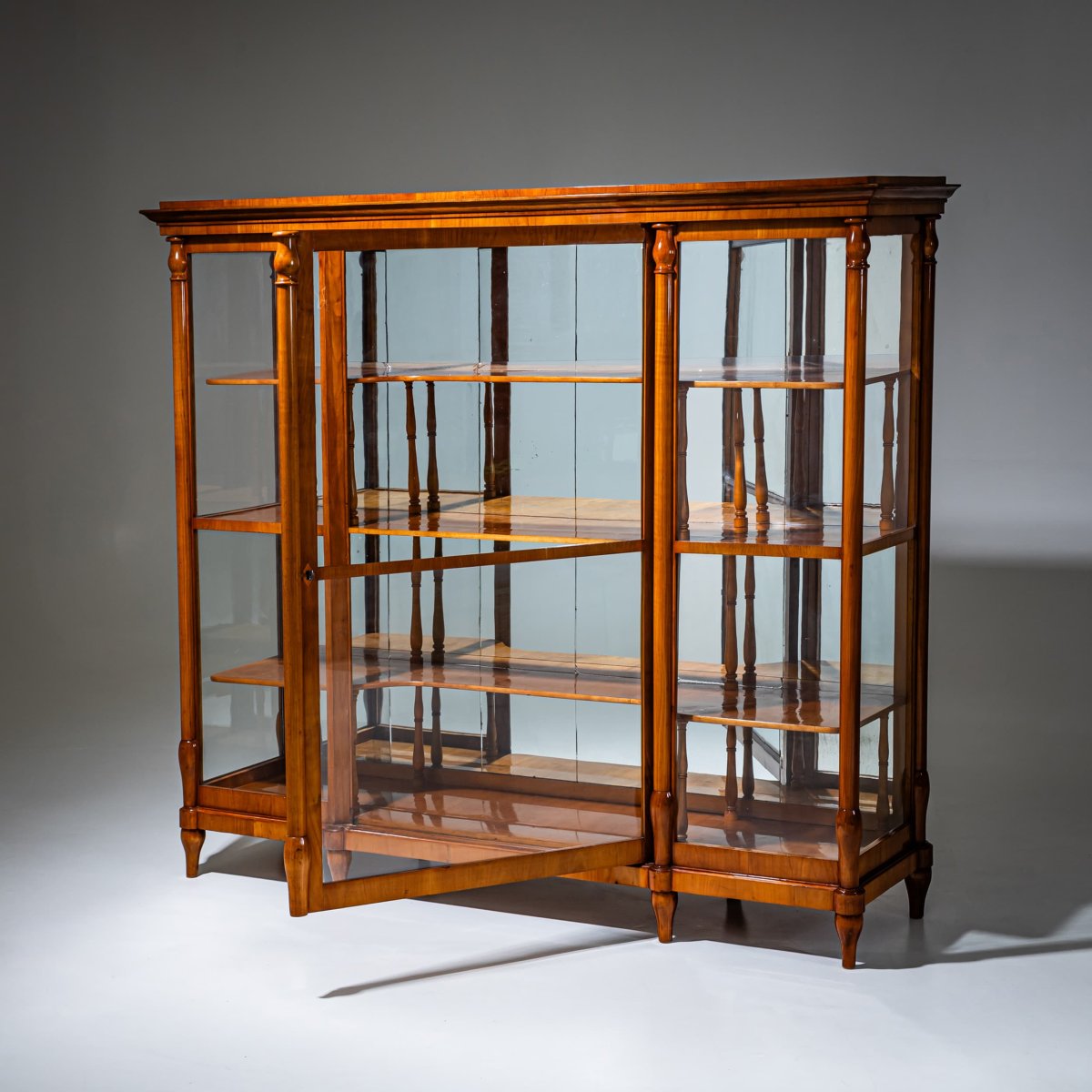 Vitrine de style Biedermeier, probablement de l'Empire austro-hongrois, vers 1830-photo-7