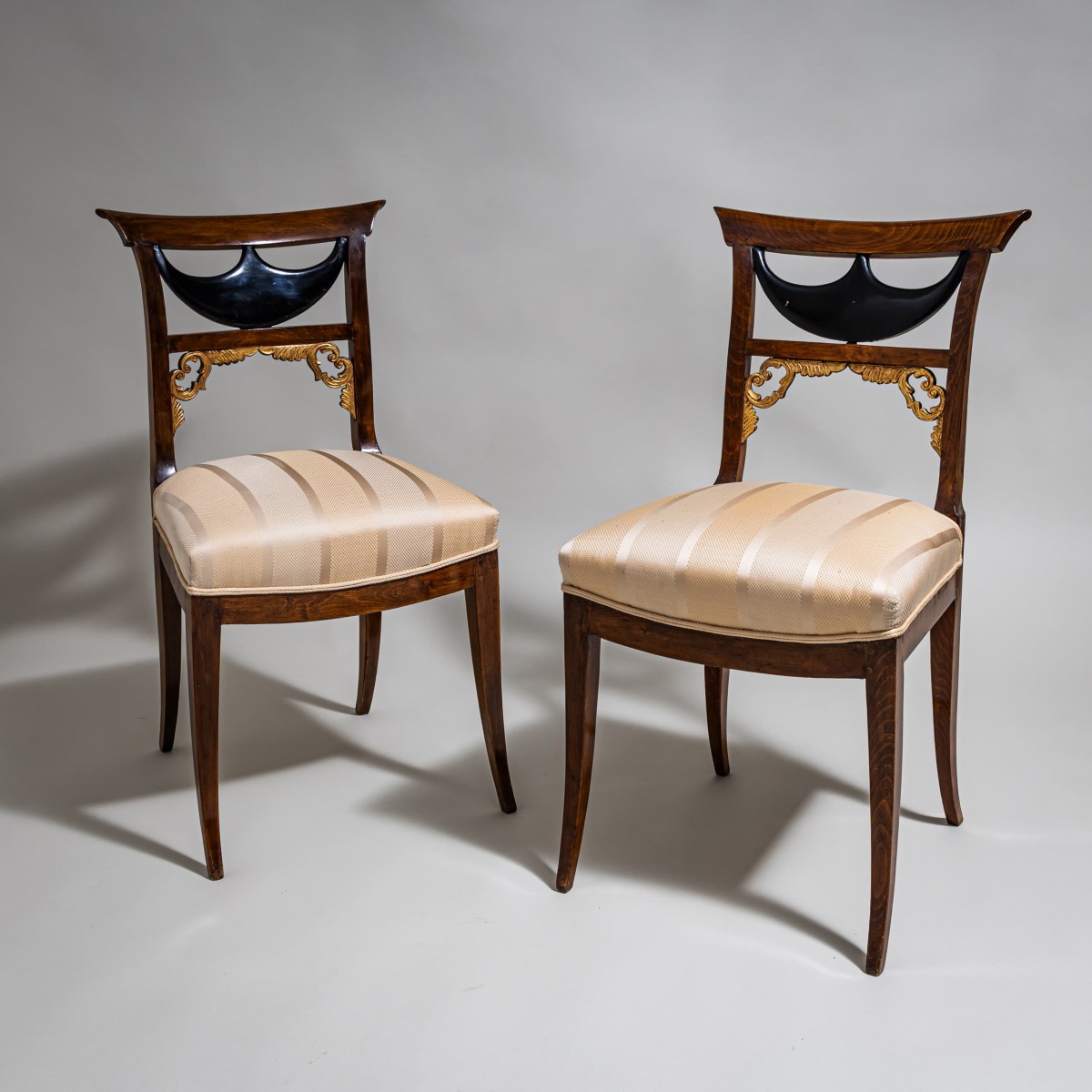 Paire de chaises d'appoint de style Biedermeier, Allemagne centrale, vers 1835-1840