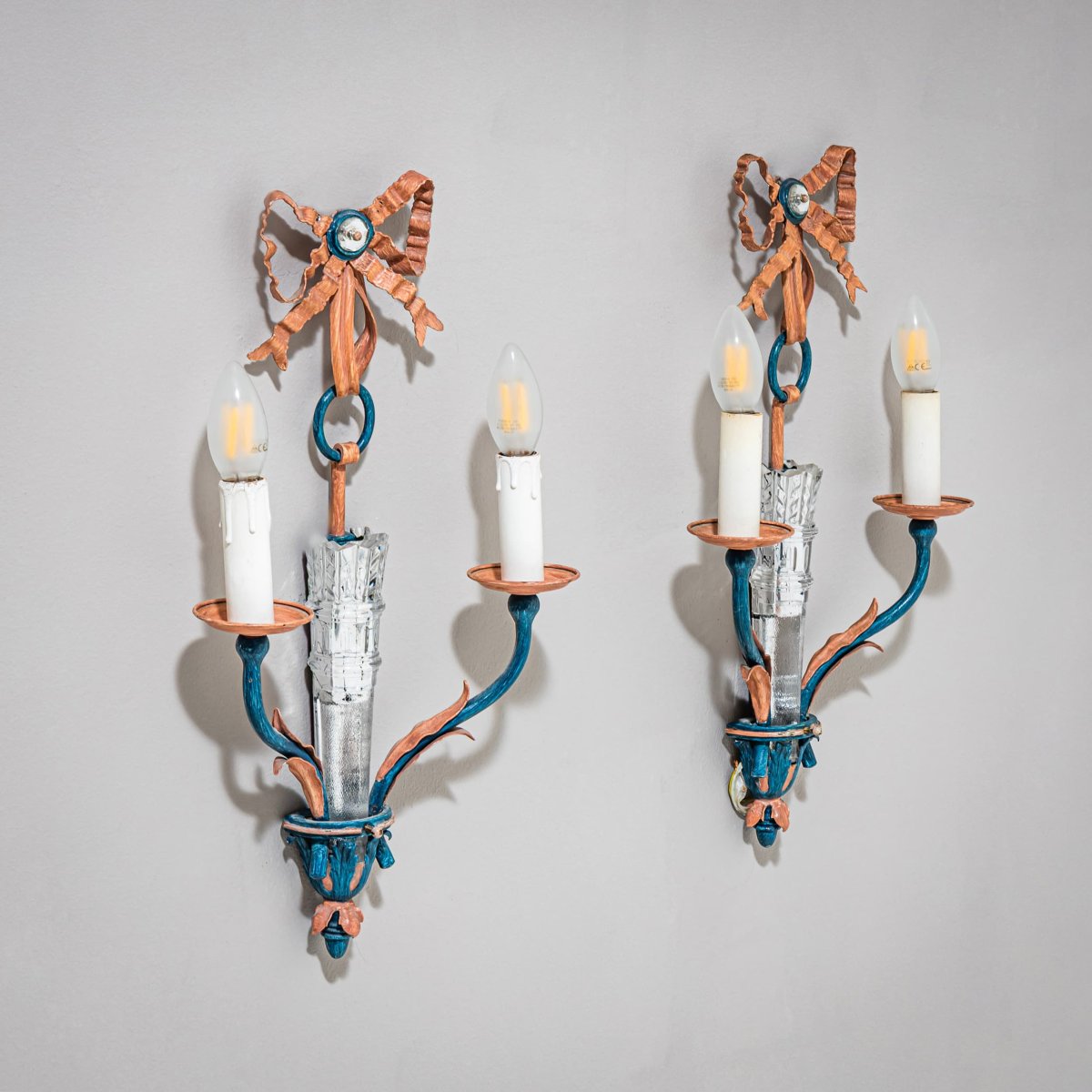 Pair Of Wall Sconces With Ribbon Motif, 1990s-photo-3