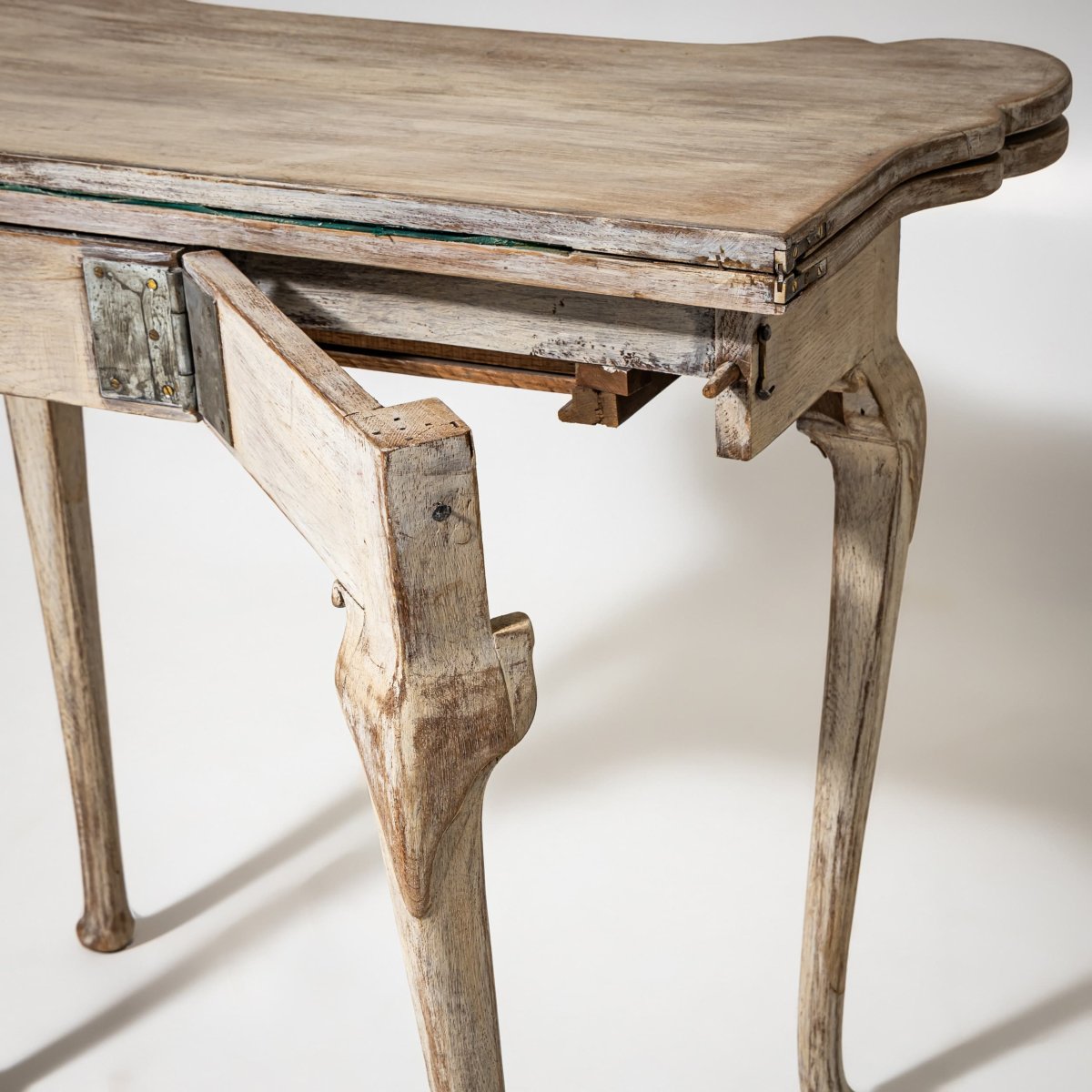 Table de jeux anglaise peinte en gris, XIXe siècle-photo-7