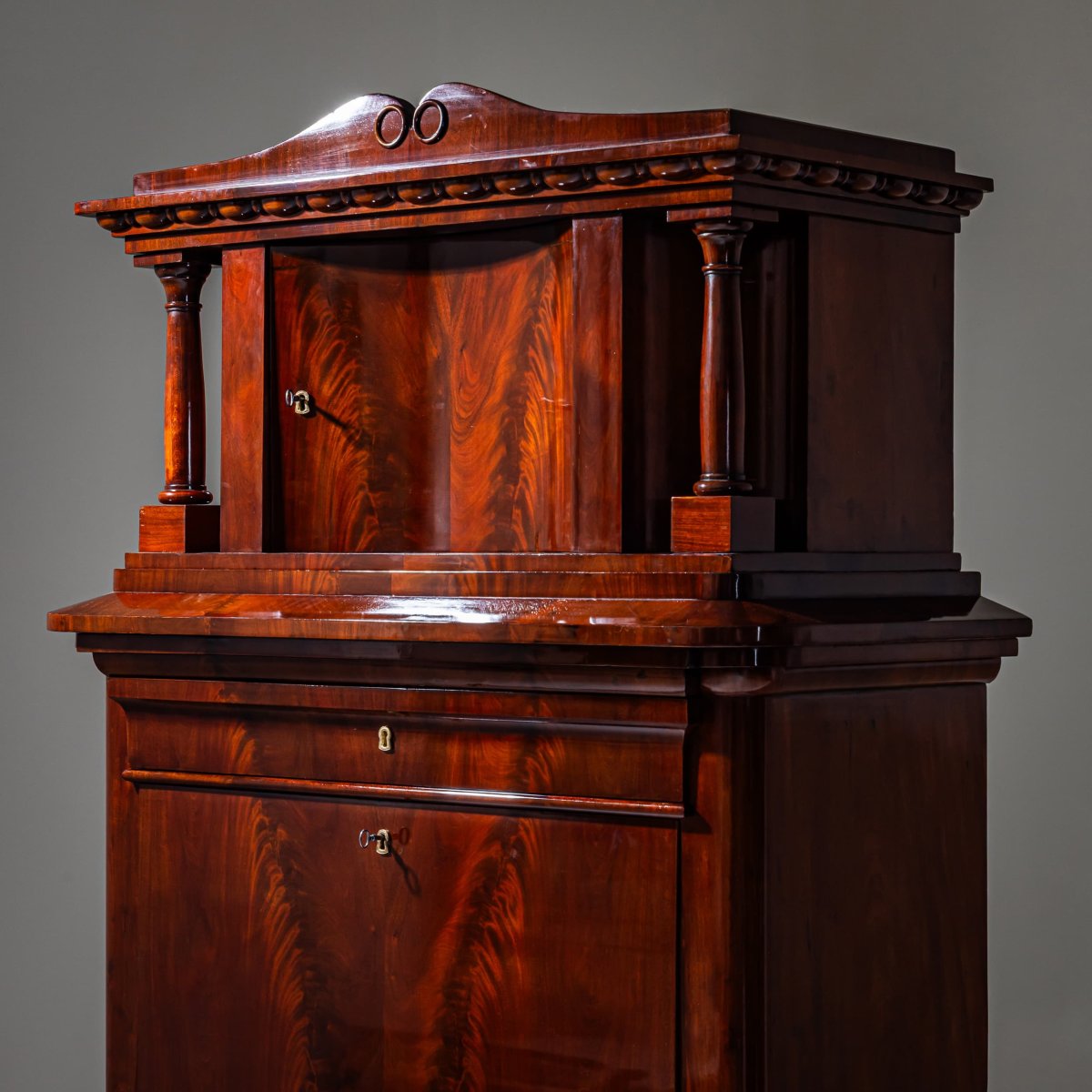 Secrétaire de style Biedermeier en acajou, vers 1830-photo-1