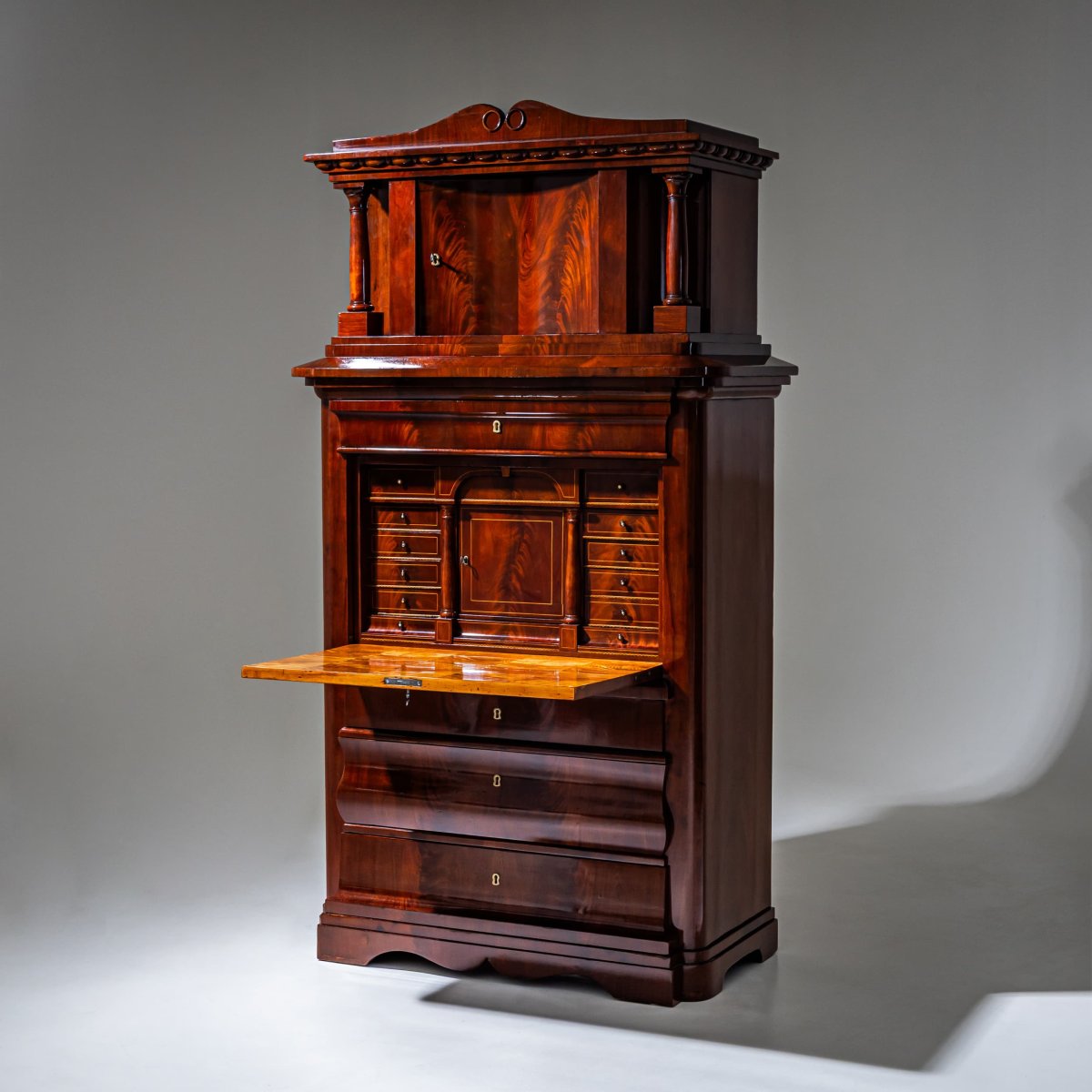 Secrétaire de style Biedermeier en acajou, vers 1830-photo-2