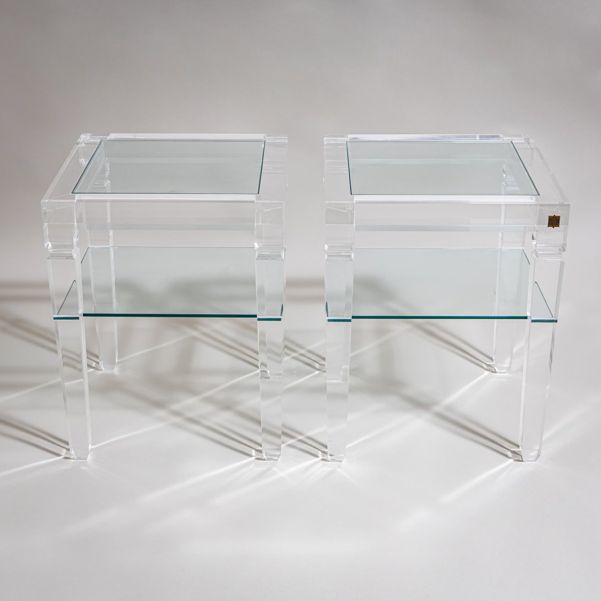 Paire de tables d'appoint en plexiglas signées Fabianart, Rome / Italie, fin du XXe siècle-photo-2