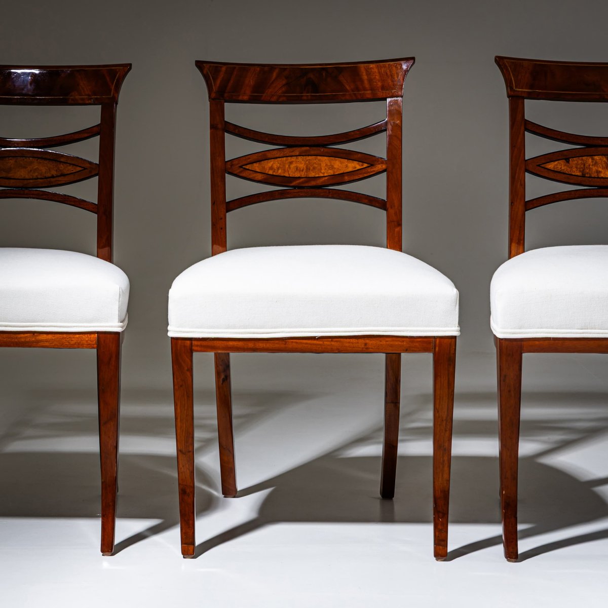 Lot de quatre chaises d'appoint de style Biedermeier, première moitié du XIXe siècle-photo-2