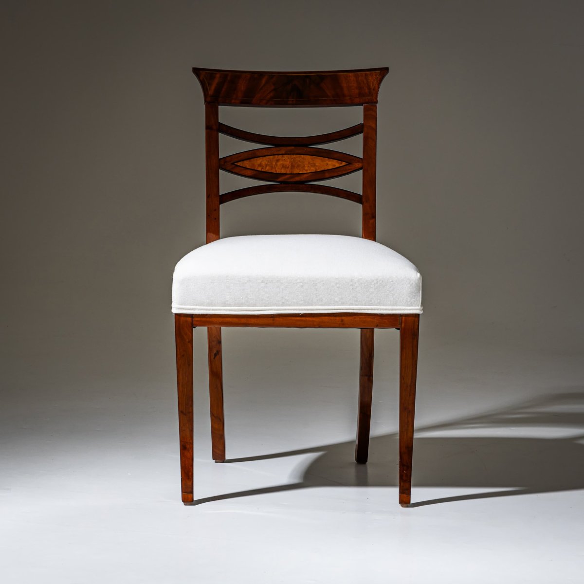 Lot de quatre chaises d'appoint de style Biedermeier, première moitié du XIXe siècle-photo-2