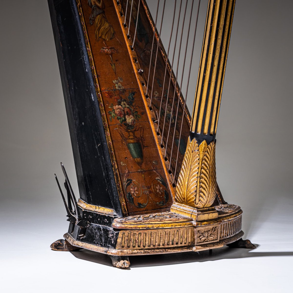 Pedal Harp With Figurative Decoration, Circa 1780-photo-2