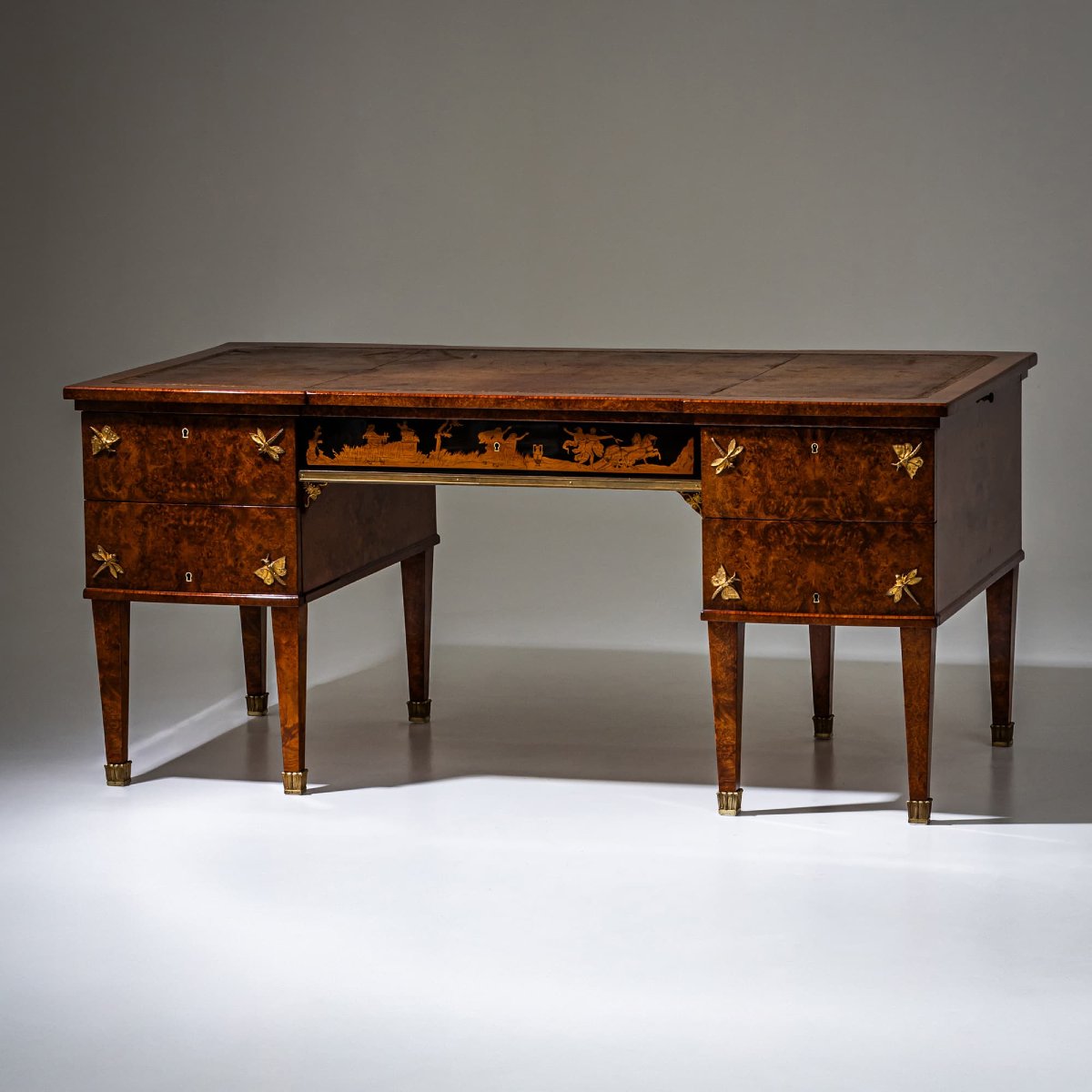 Bureau en loupe de thuya, Italie, vers 1900-photo-6