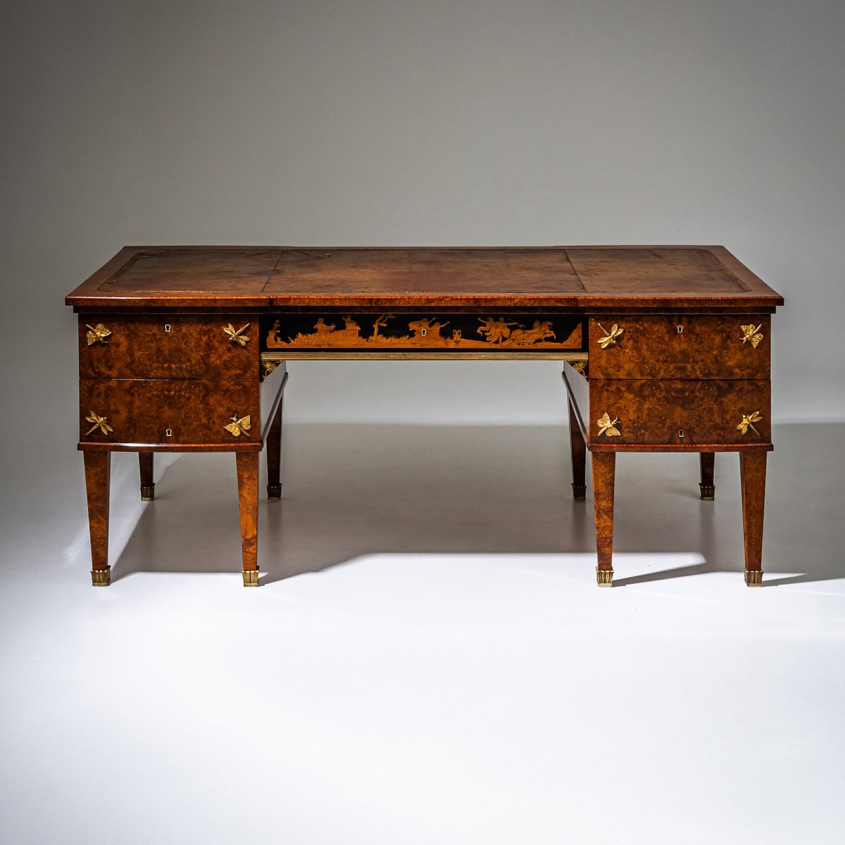 Bureau en loupe de thuya, Italie, vers 1900-photo-7