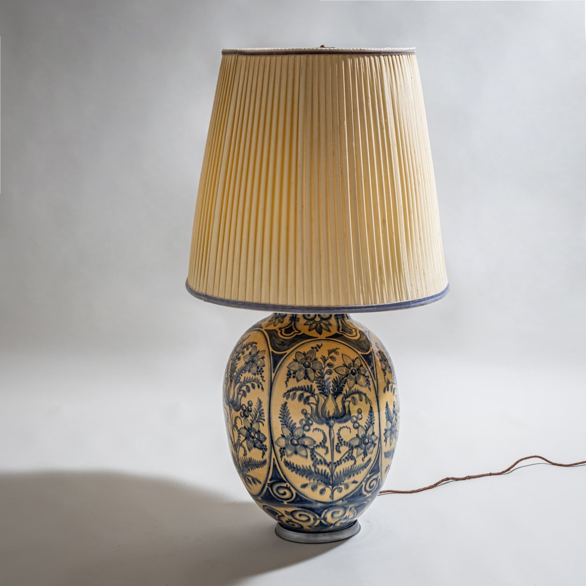 Table Lamp With A Painted Porcelain Base, 20th Century-photo-1