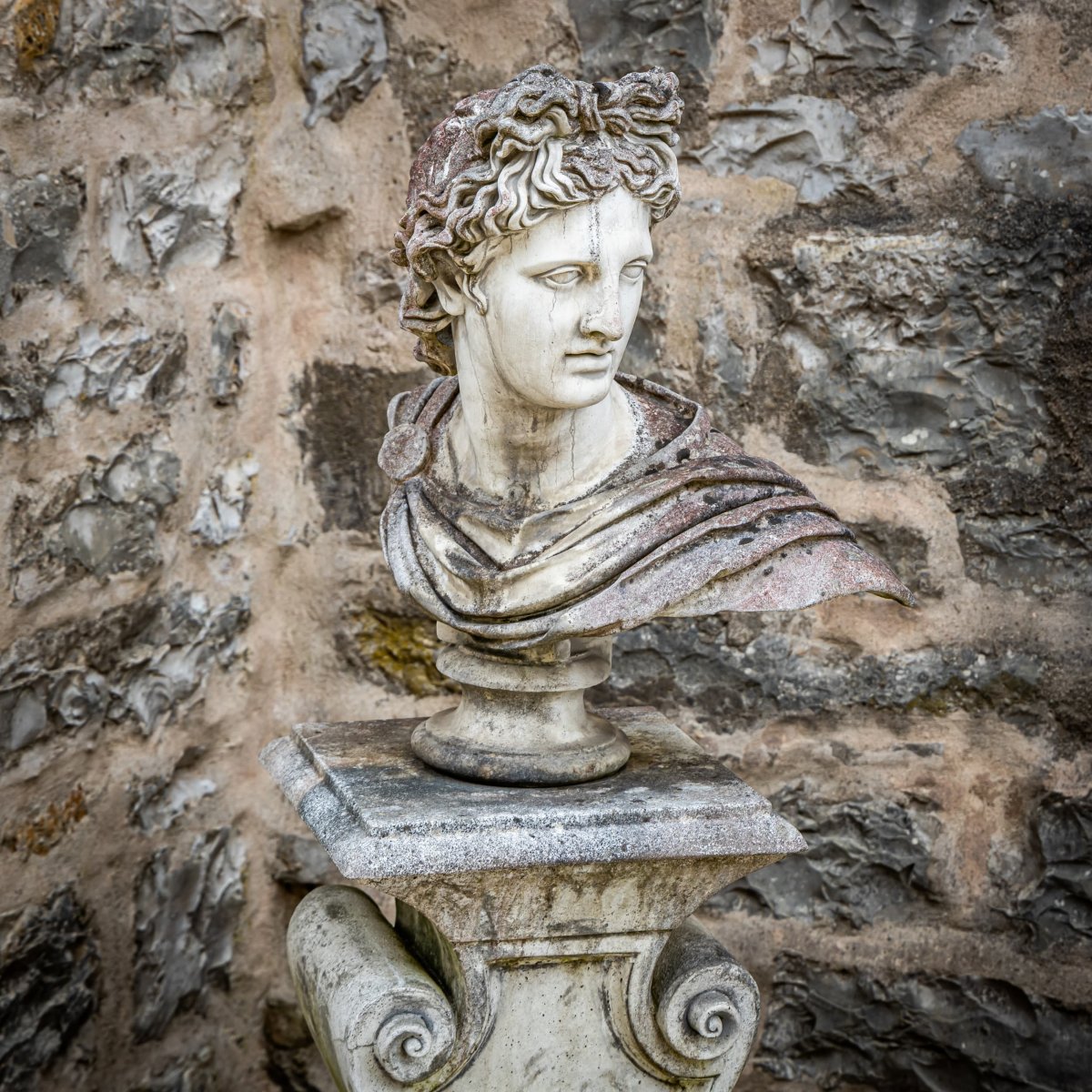 Buste de l'Apollon du Belvédère en pierre naturelle, seconde moitié du XXe siècle-photo-1