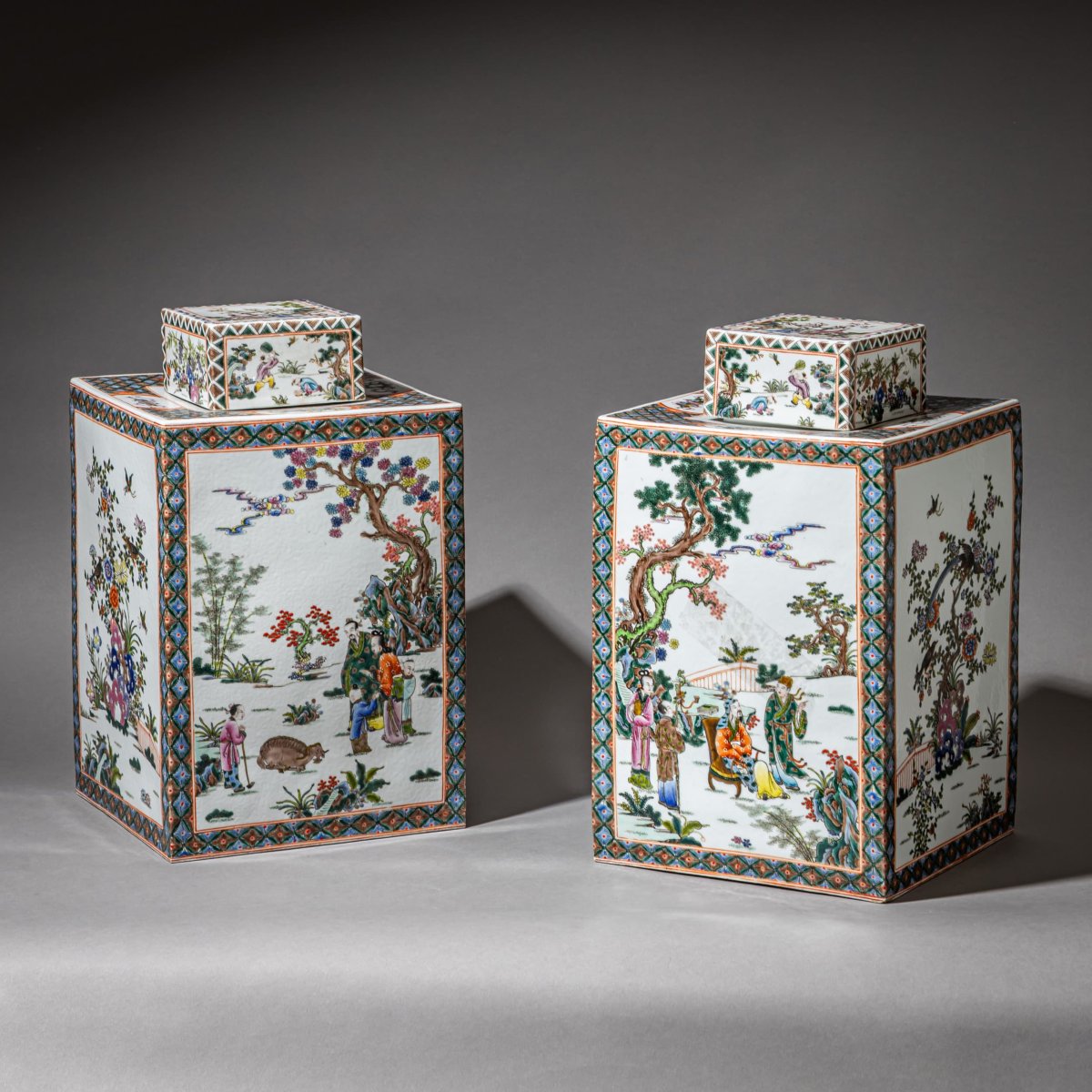 Paire de grandes boîtes à thé chinoises destinées à l'exportation, « Famille Rose », milieu du -photo-2