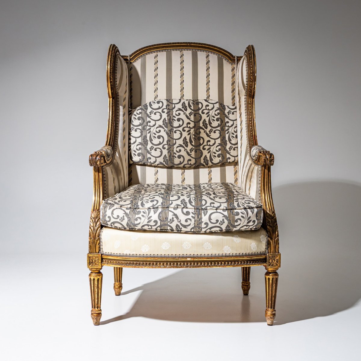 Fauteuil de style Louis XVI, France, seconde moitié du XIXe siècle-photo-2