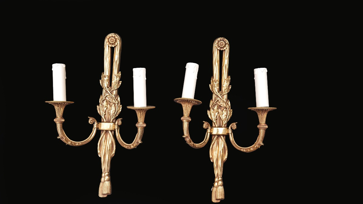 Pair Of Bronze Sconces With Floral Motifs, XXth