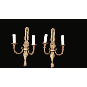Paire d'appliques en bronze à motifs floraux, 