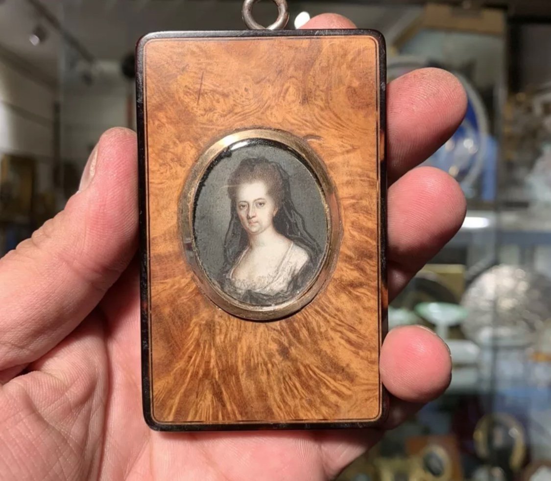Portrait Miniature De Femme époque Louis XV Cerclage En Or