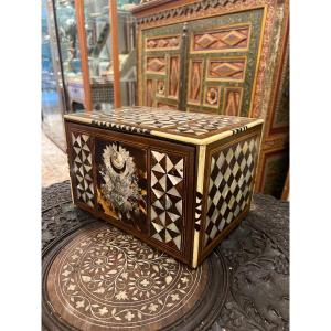 Ottoman Chest In Mother Of Pearl And Tortoiseshell 19th Century