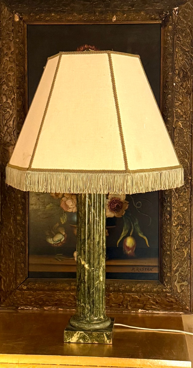 Neoclassical Fluted Wooden Floor Lamp With Marble-effect Finish / E