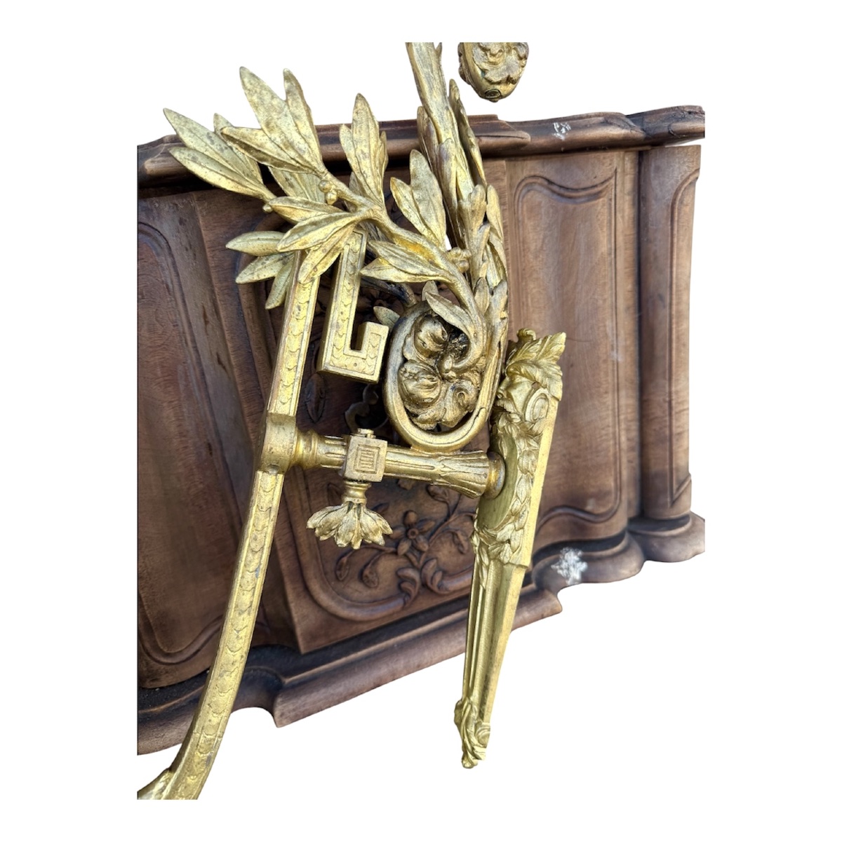 Pair Of Large Antique Candelabra In Chiseled And Gilded Bronze – Laurel Decoration-photo-3